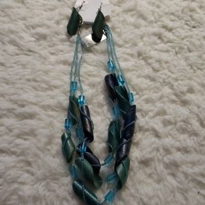 Beachy Necklace & Earring Set